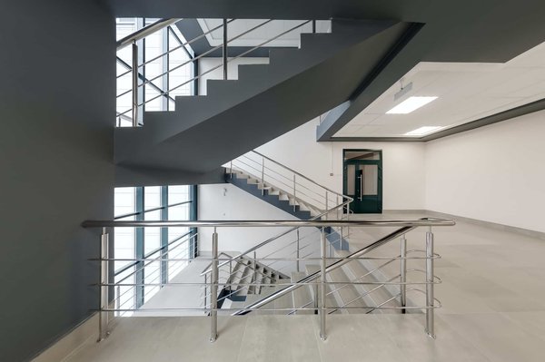 Quel budget prévoir pour la pose d'un garde-corps en verre ?